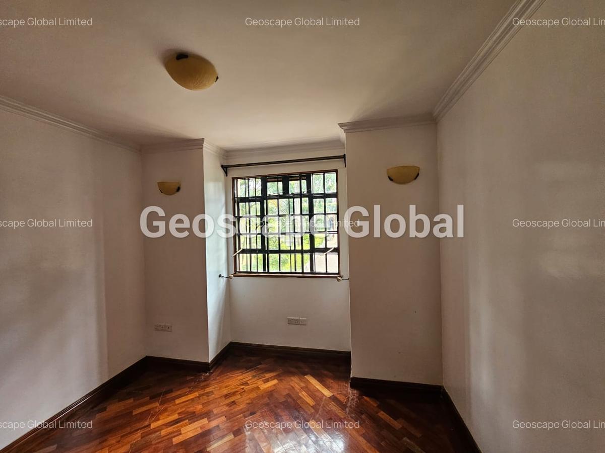 4 Bed House with En Suite in Runda - 4