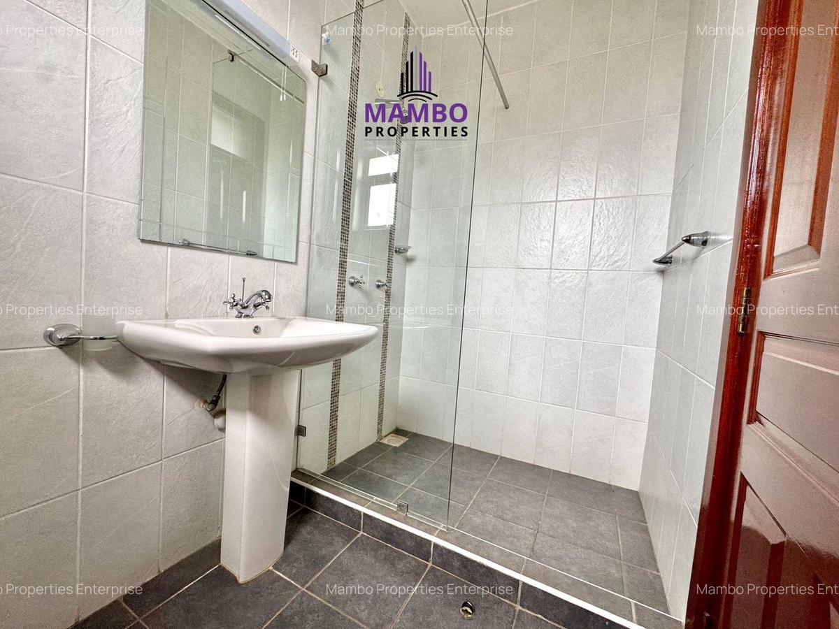 3 Bed Apartment with En Suite at School Lane. - 16