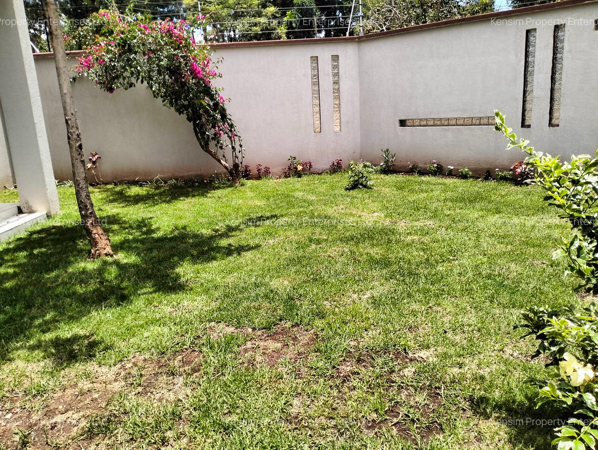 5 Bed Townhouse with En Suite in Lavington - 3