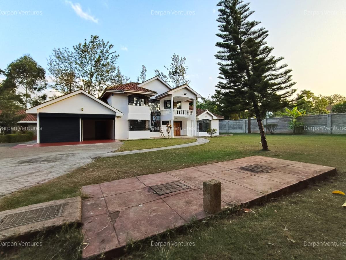 5 Bed House with En Suite in Runda - 1