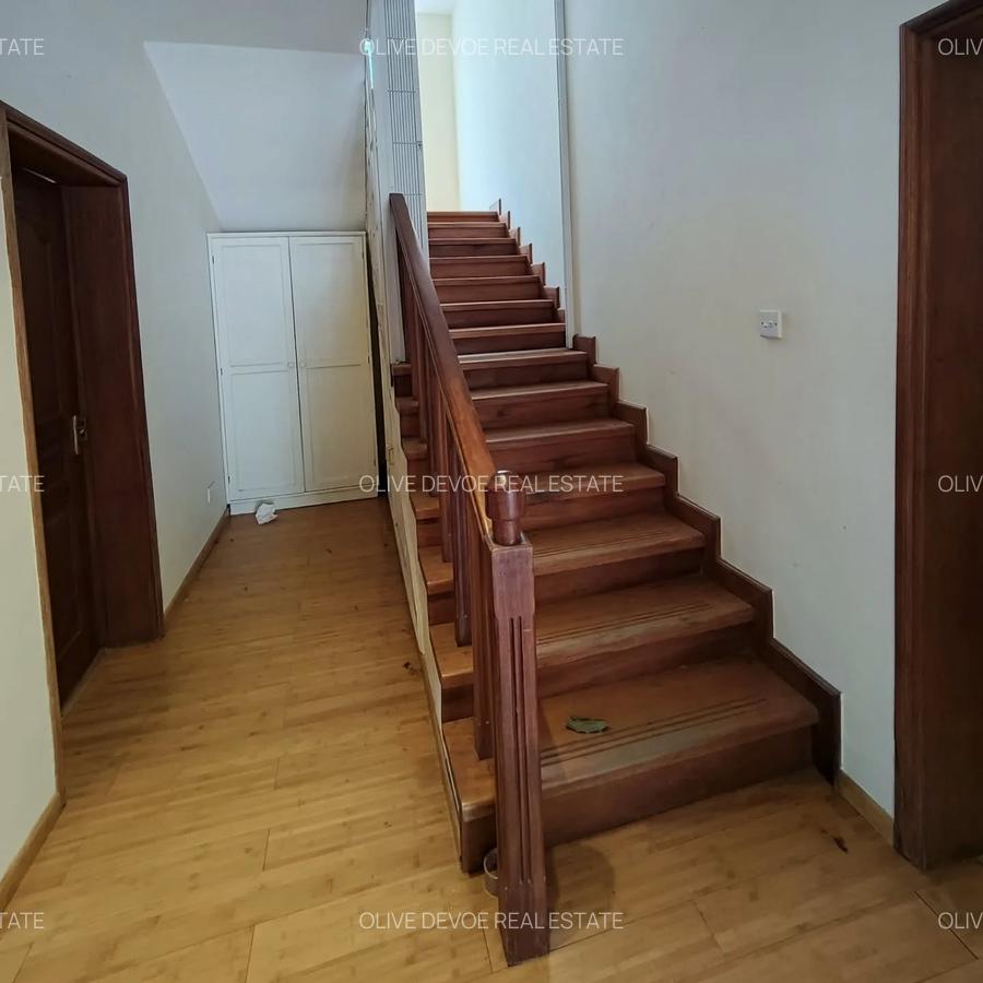 5 Bed Townhouse with En Suite in Kileleshwa - 10