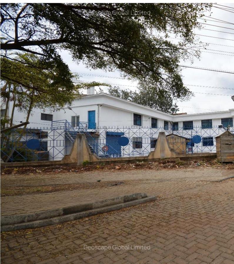 12,471 ft² Commercial Property with Parking in Langata - 2