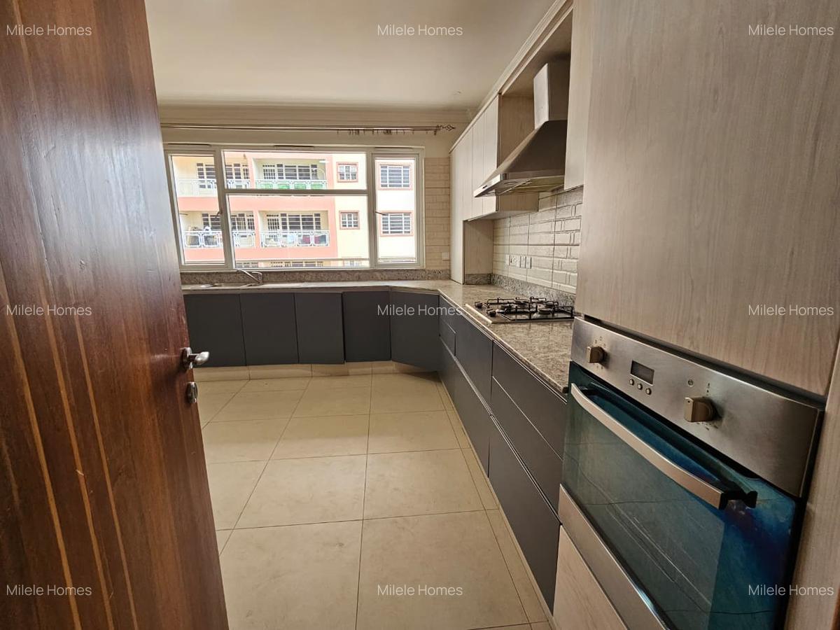 Serviced 3 Bed Apartment with En Suite at Githuri Road - 11