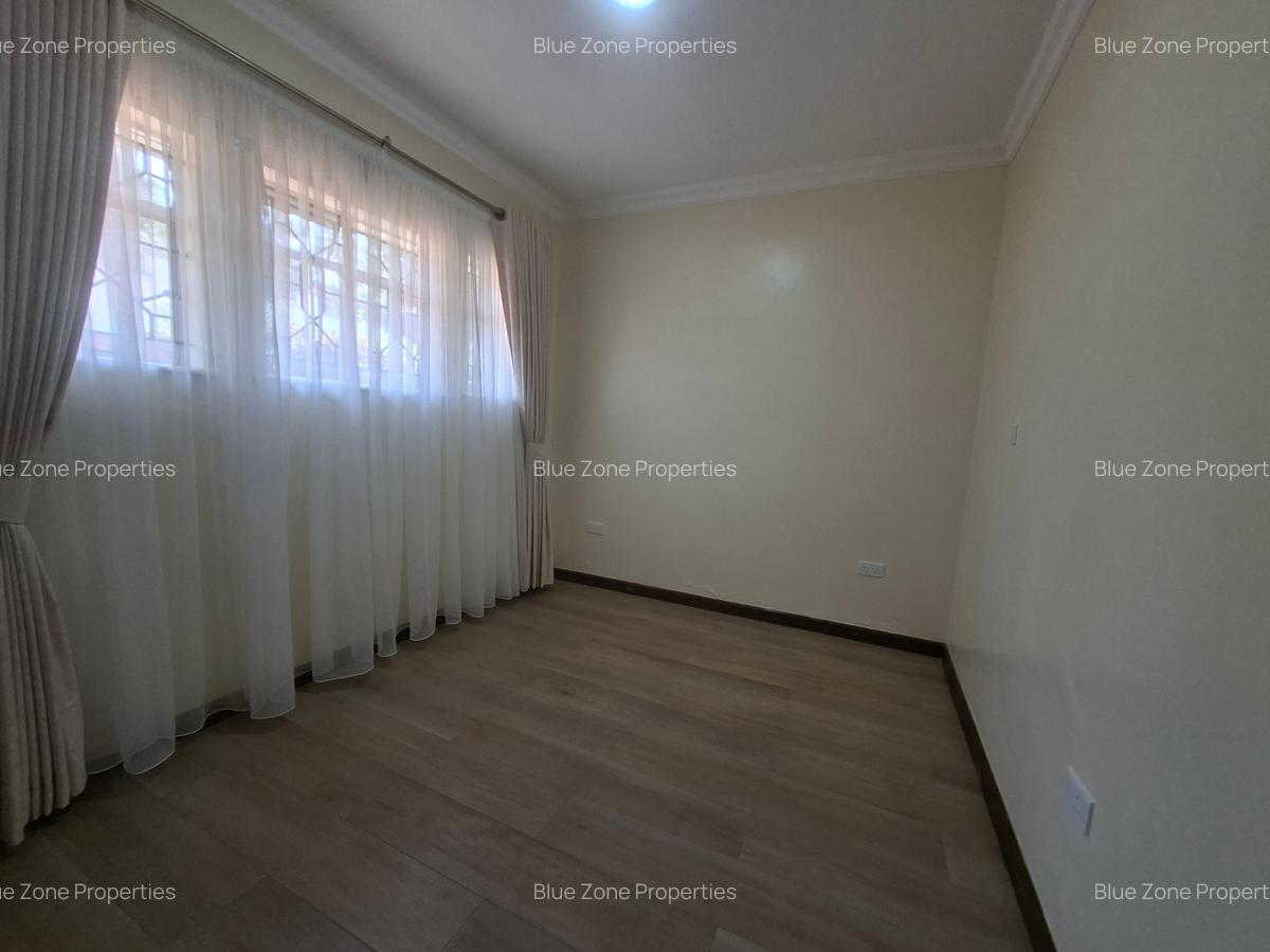 Furnished 2 Bed Apartment with En Suite at Close To Un - 17
