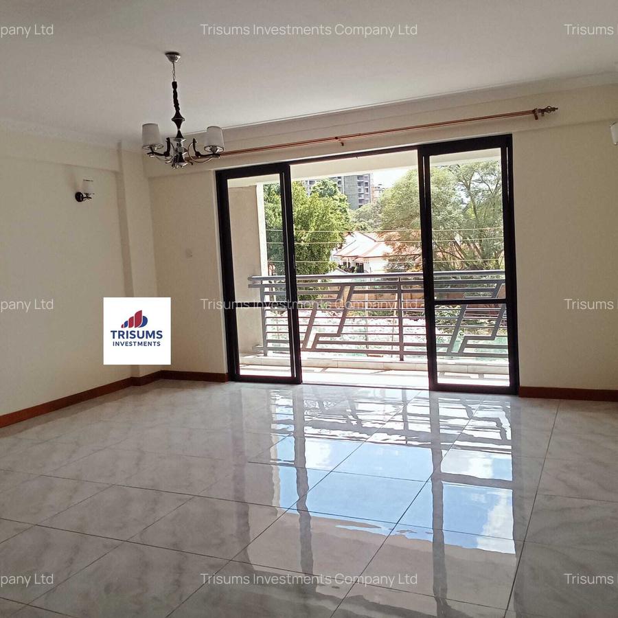 2 Bed Apartment with En Suite in Brookside - 16