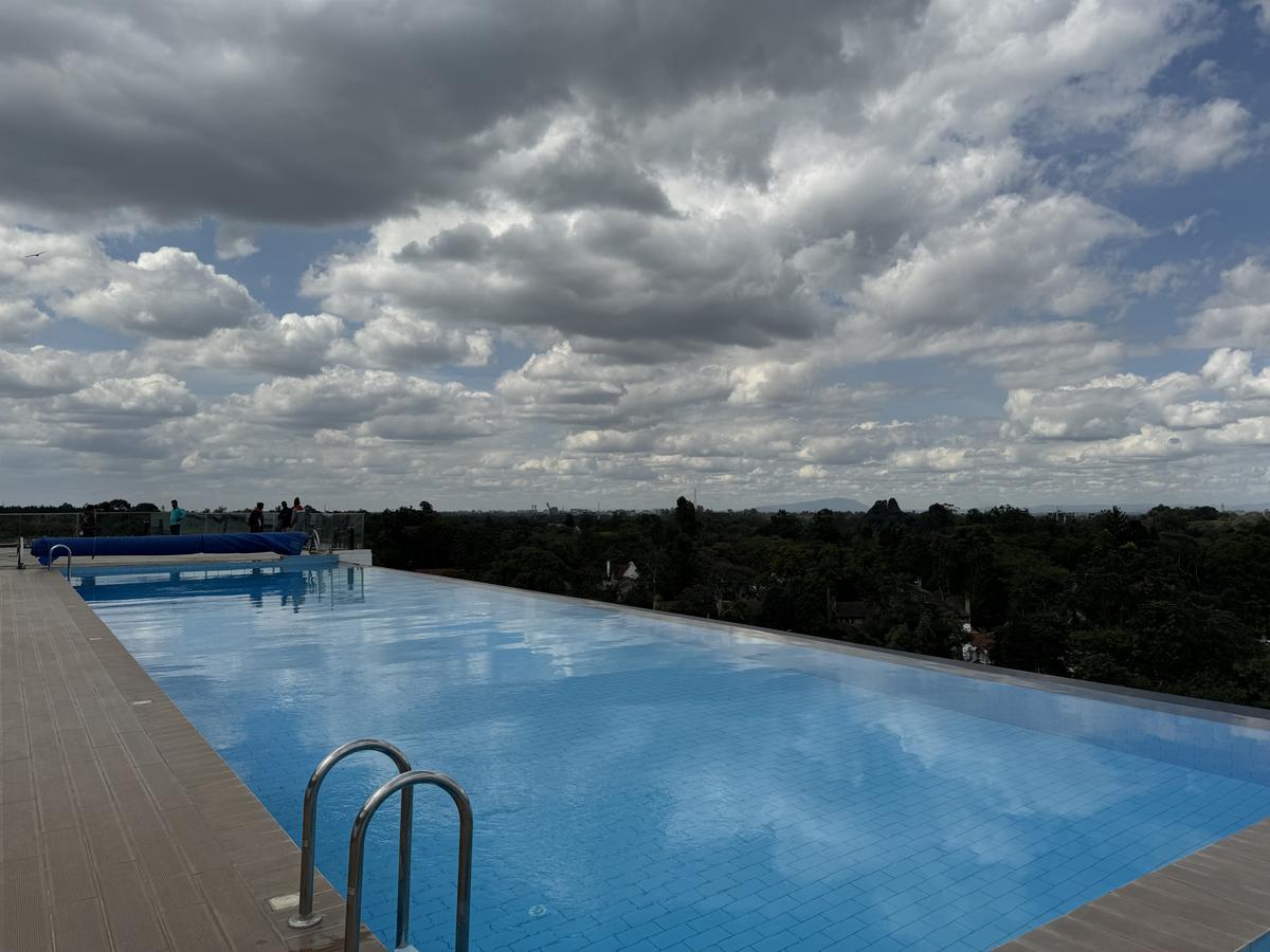 2 Bed Apartment with En Suite in Parklands - 16