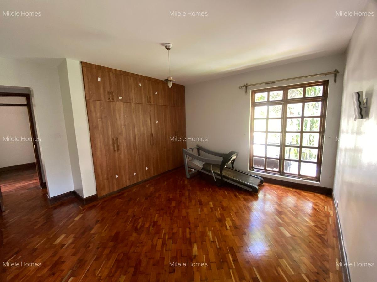 4 Bed Villa with En Suite at Mimosa - 20