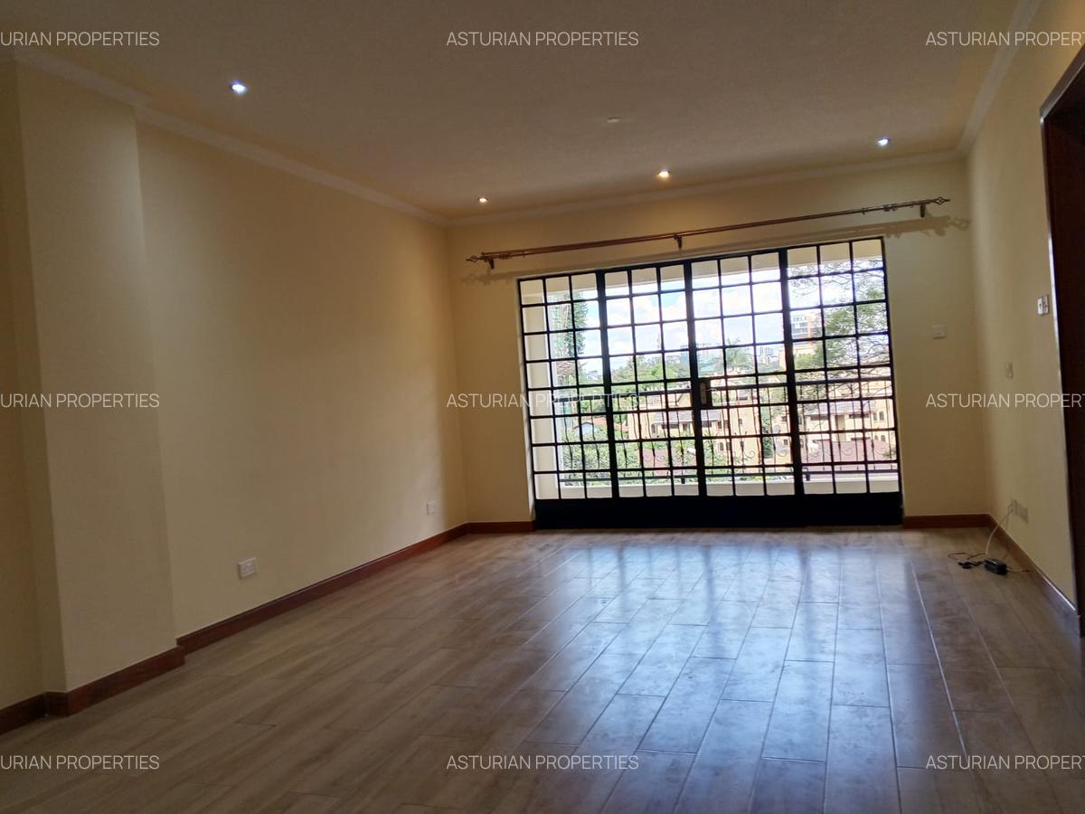 2 Bed Apartment with En Suite in Westlands Area - 11
