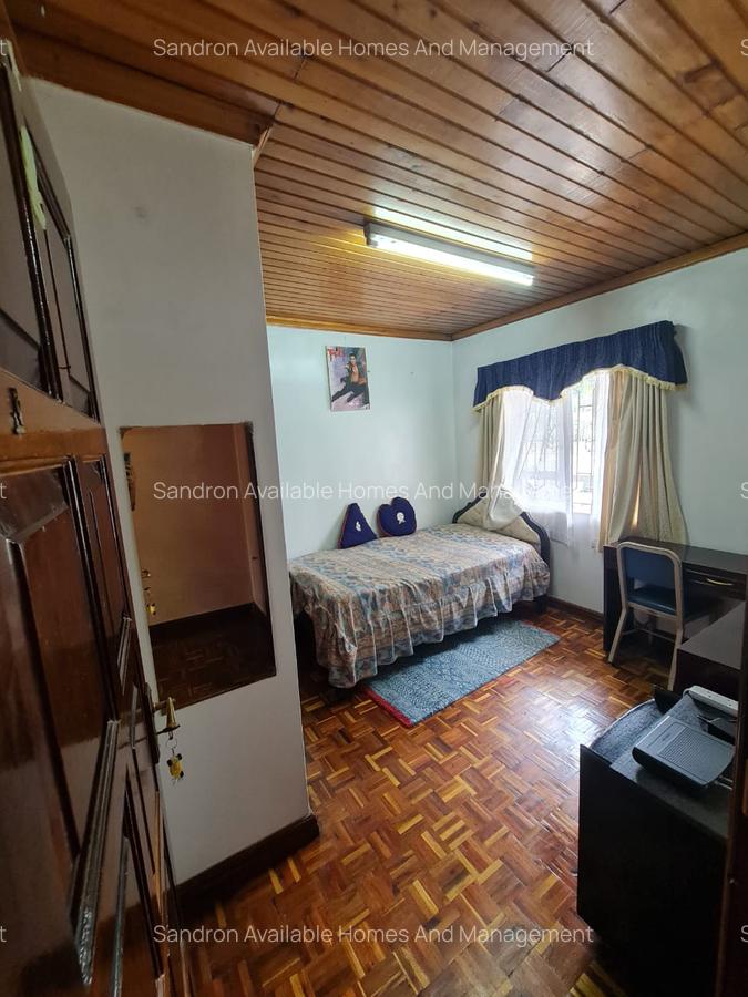 5 Bed Townhouse with Staff Quarters in Brookside - 18