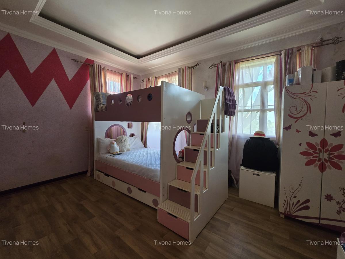 4 Bed House with En Suite in Runda - 13