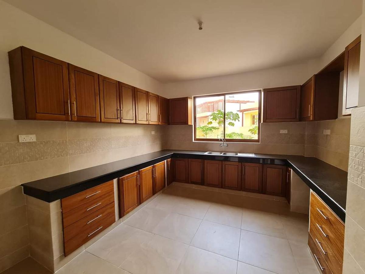 3 Bed Apartment with En Suite in Nyali Area - 5