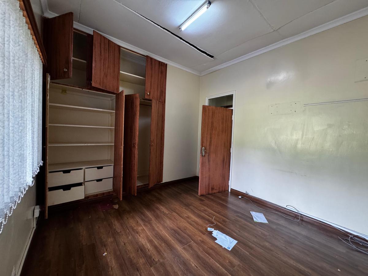 1 ac Commercial Property with Parking in Riverside - 9