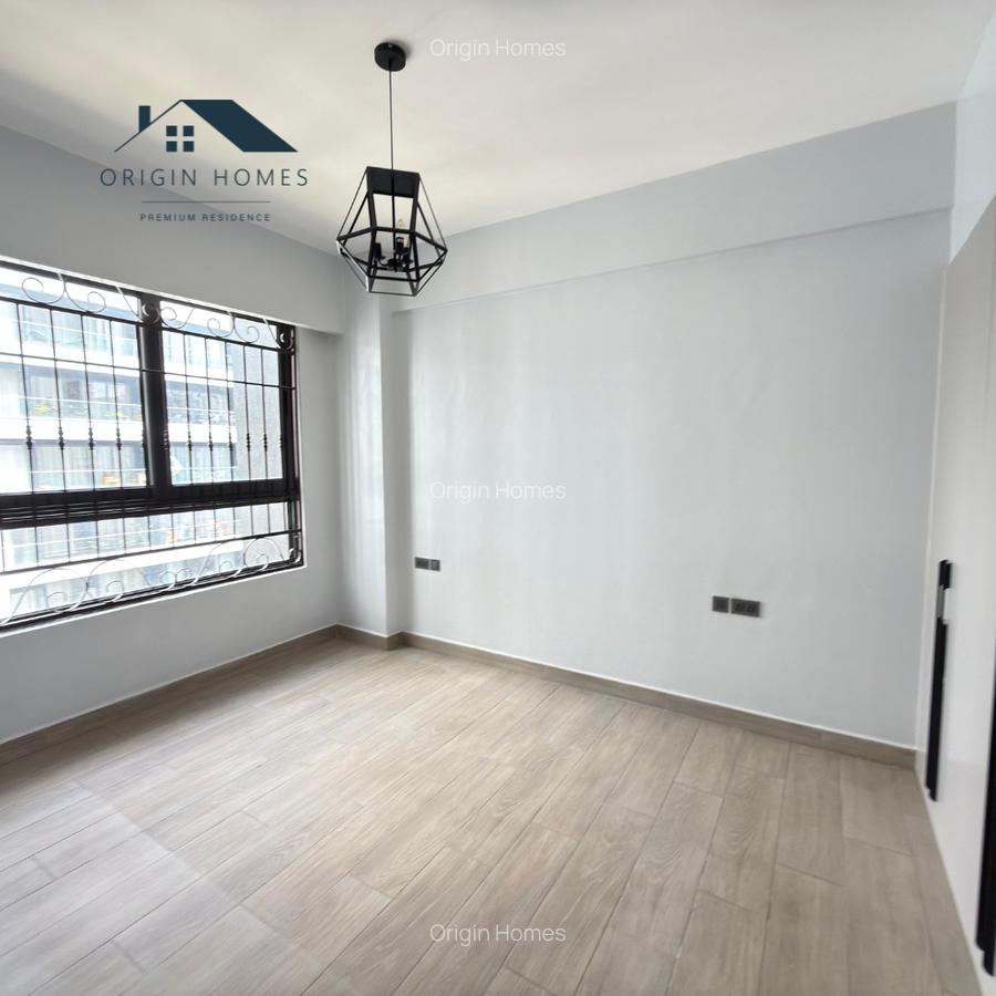 3 Bed Apartment with En Suite at Riverside Drive - 5