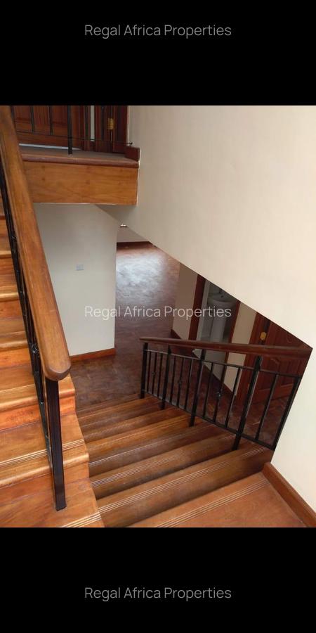 4 Bed Townhouse with En Suite in Kiambu Road - 11