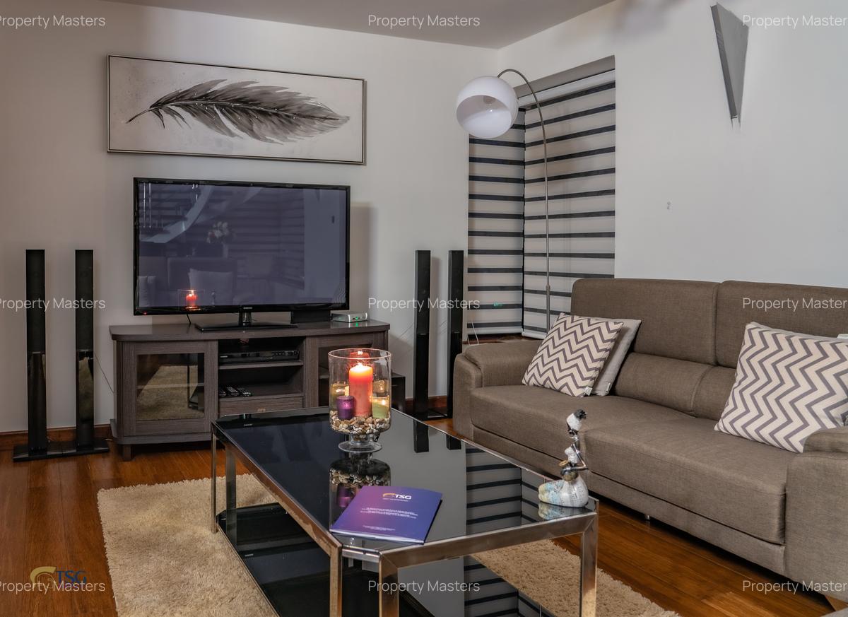 Serviced 2 Bed Apartment with En Suite at Wood Avenue - 20