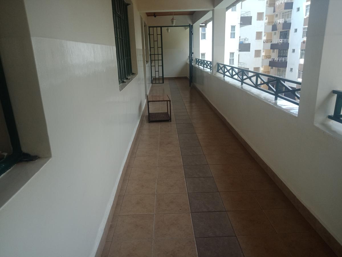 Serviced 3 Bed Apartment with En Suite in Riverside - 9