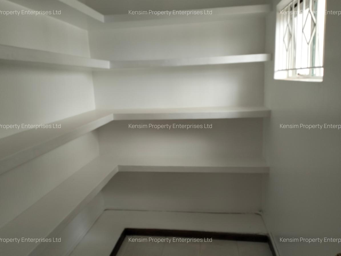 4 Bed Townhouse with En Suite in Lavington - 8