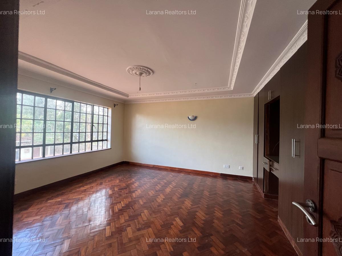 5 Bed House with En Suite at Academy Rd - 9