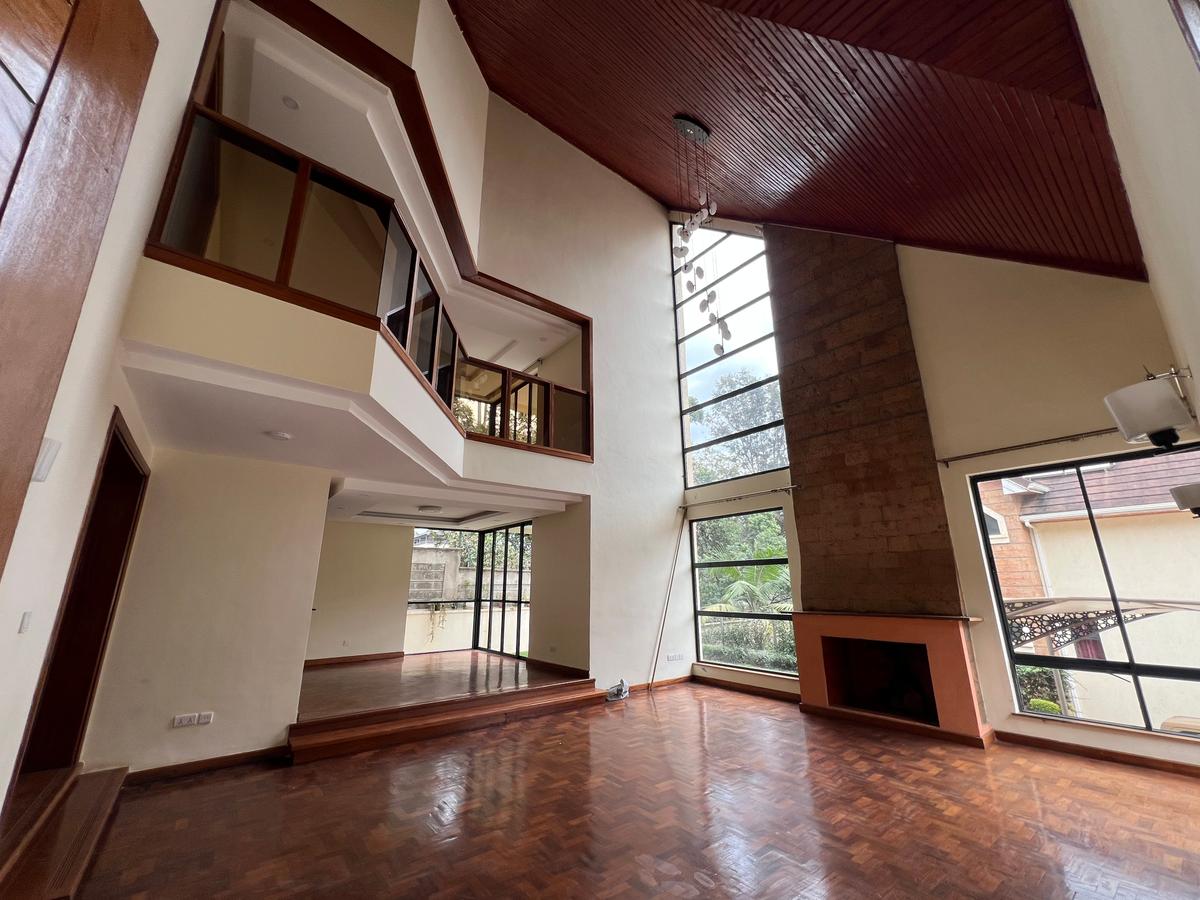 5 Bed Townhouse with En Suite at Convent Drive - 3