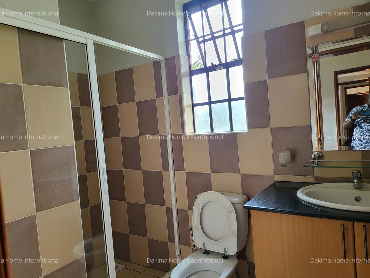 4 Bed Townhouse with En Suite in Runda - 10