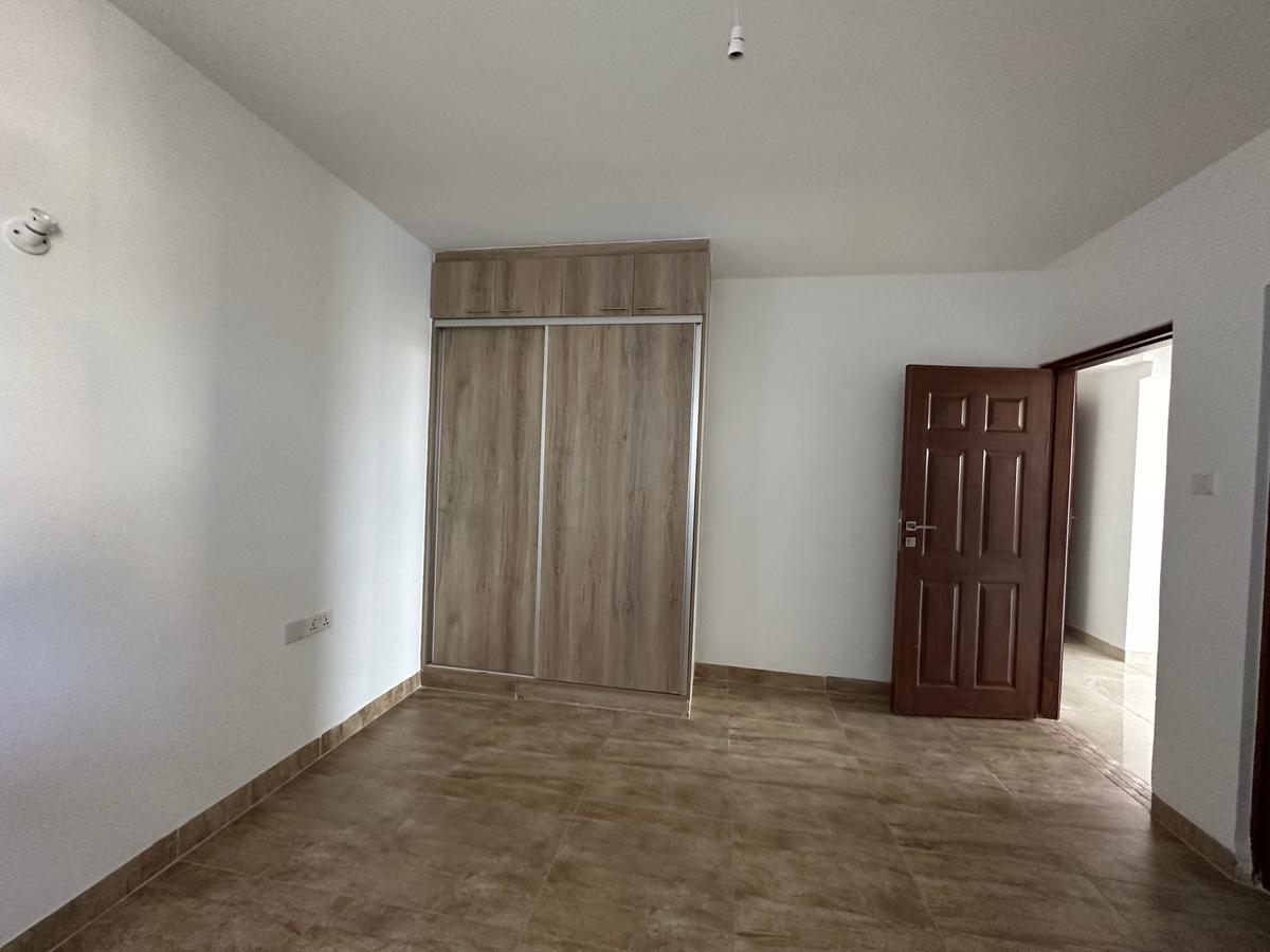 4 Bed Apartment with En Suite in General Mathenge - 4