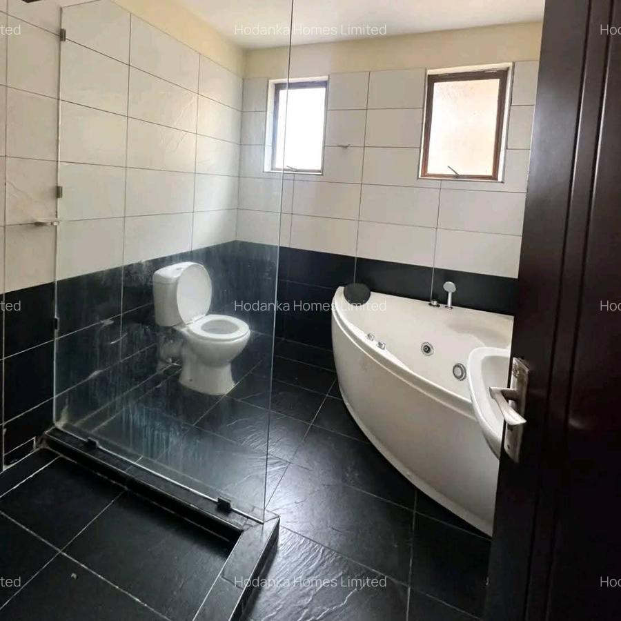 Serviced 3 Bed Apartment with En Suite in Kilimani - 15