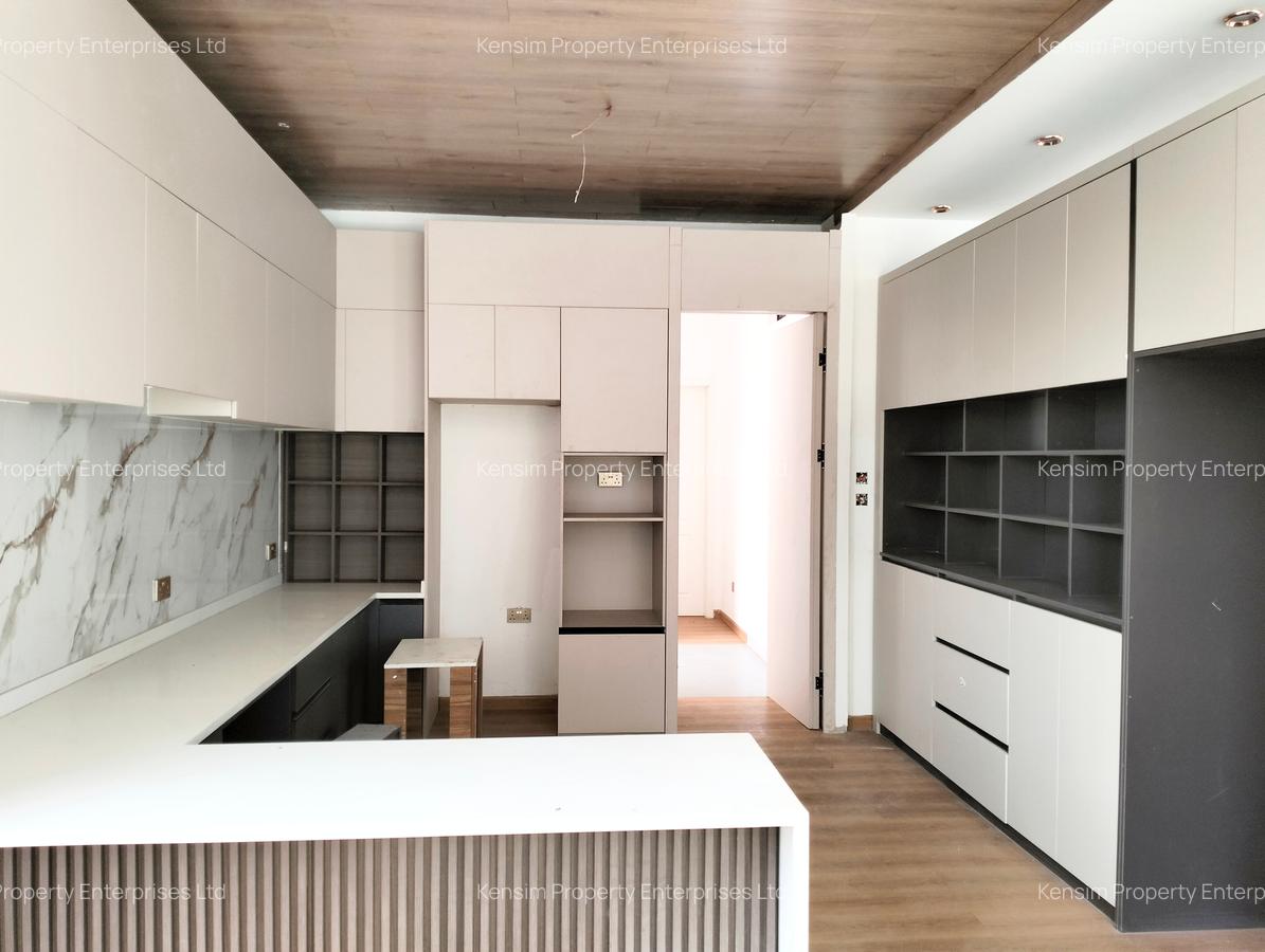 5 Bed Townhouse with En Suite in Lavington - 5