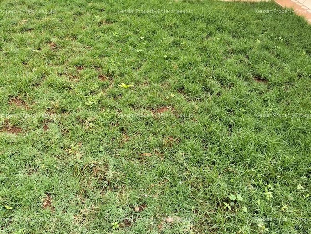 4 Bed Townhouse with En Suite in Kyuna - 15