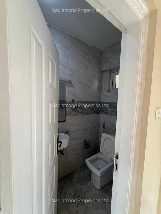 4 Bed Apartment with Borehole in Parklands - 4