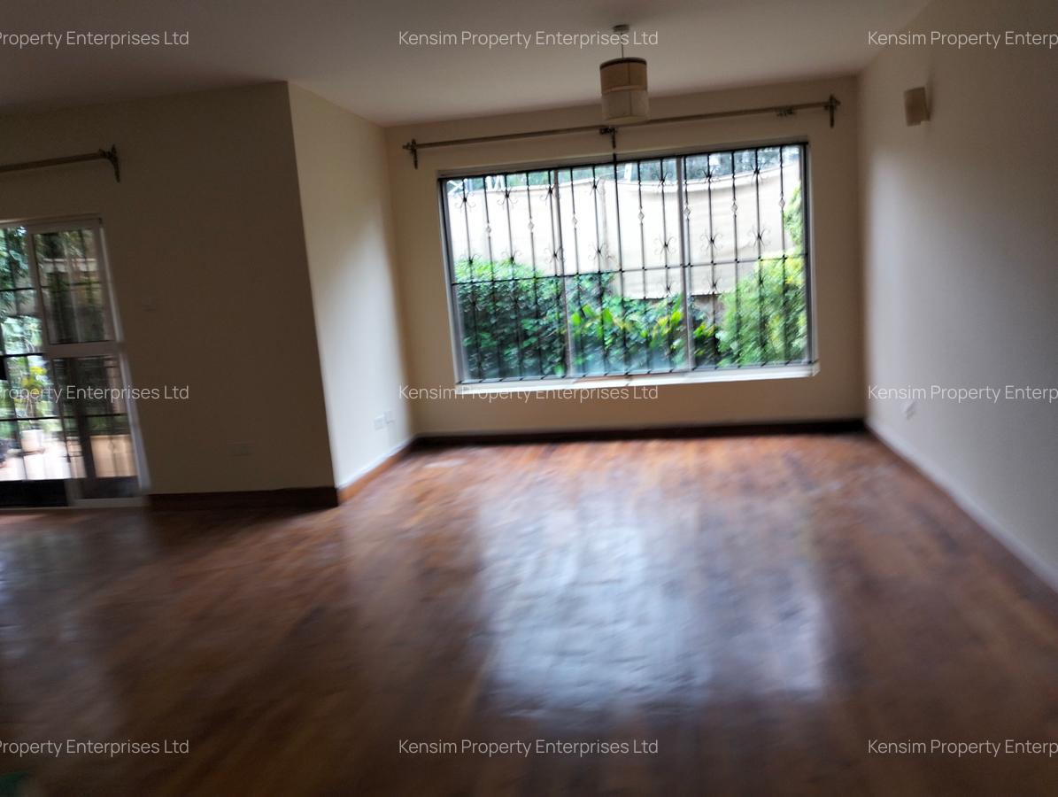 5 Bed Townhouse with En Suite in Spring Valley - 7