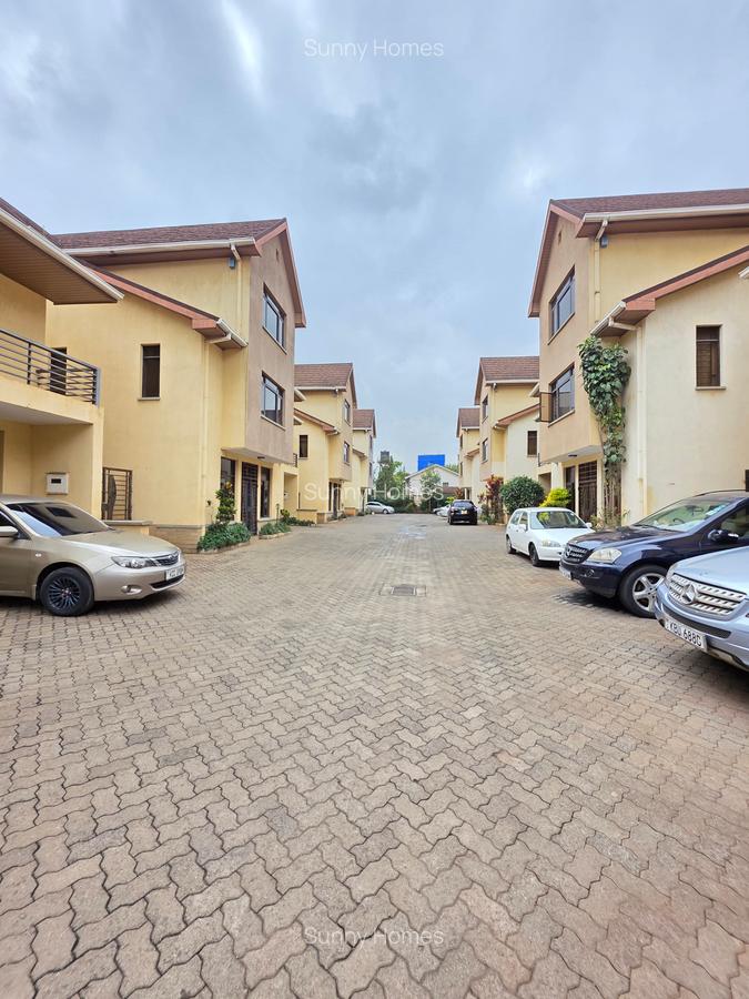 4 Bed Townhouse with En Suite at Amboseli - 2