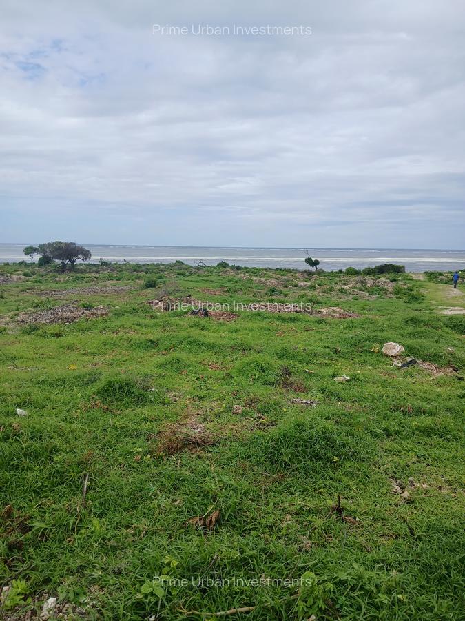 2 ac Land in Watamu - 4