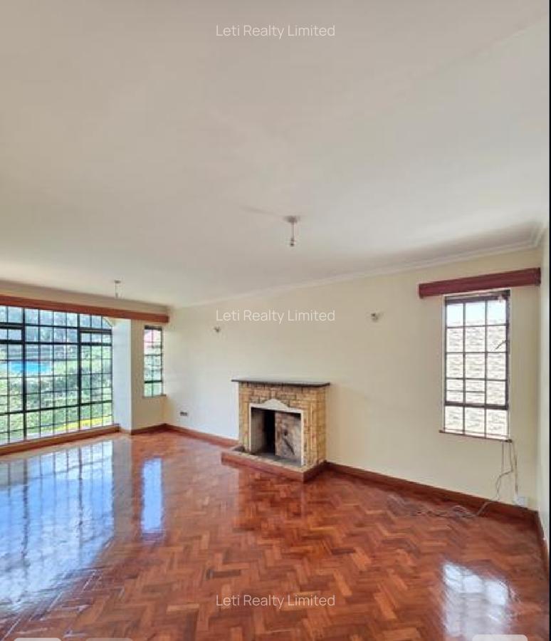 4 Bed Townhouse with En Suite in Riverside - 5