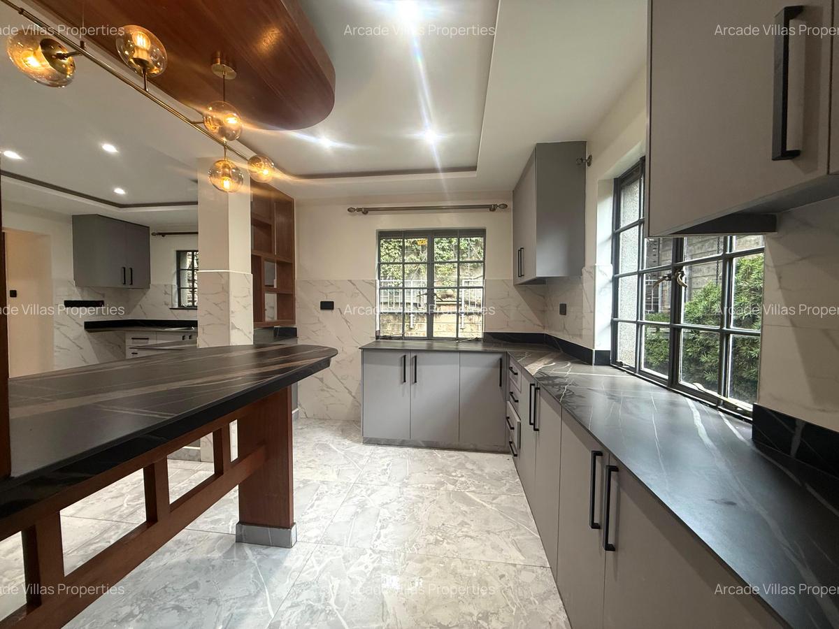 5 Bed Villa with En Suite in Lavington - 4