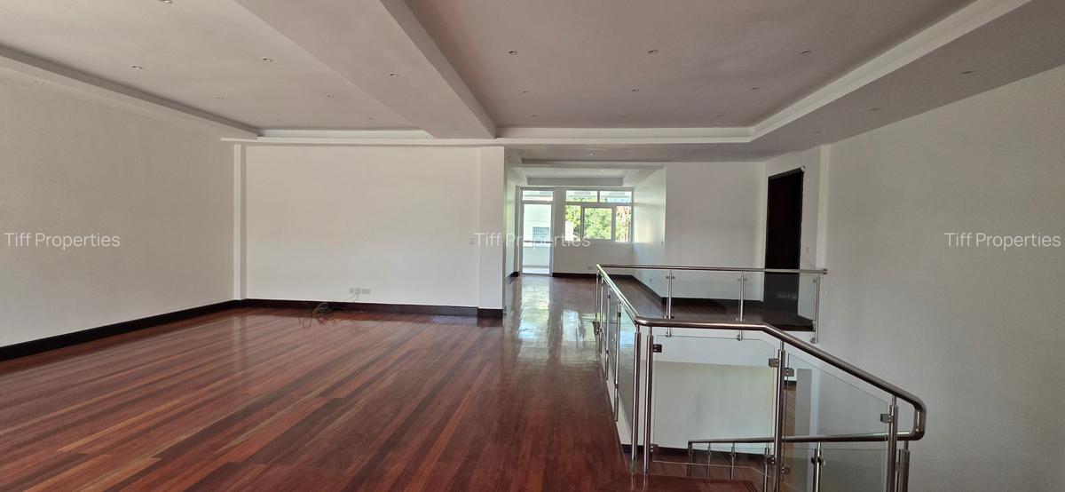 5 Bed House in Runda - 17