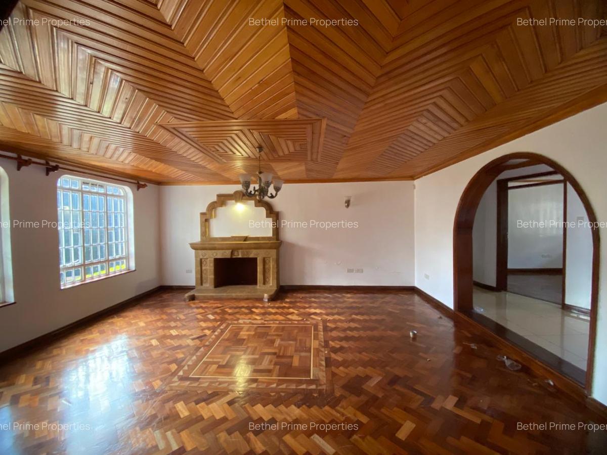 5 Bed House with En Suite in Nyari - 4