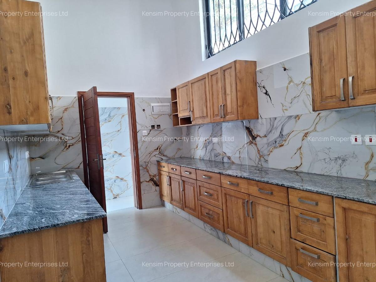 5 Bed House with En Suite in Loresho - 17