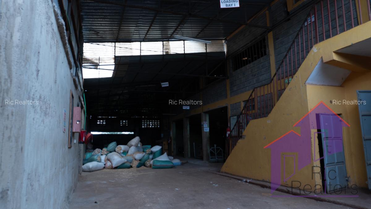 10,000 ft² Warehouse at Maragua Town - 5