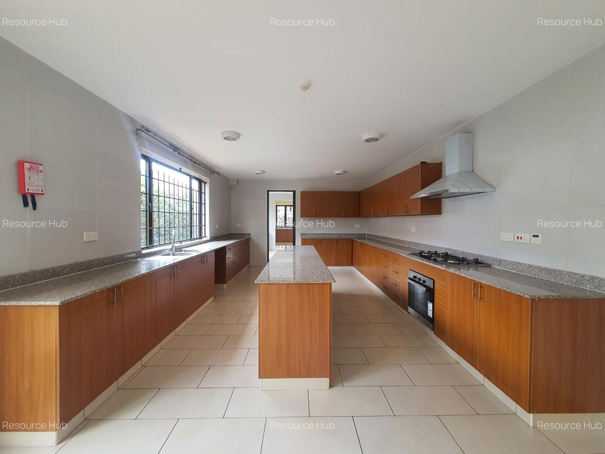 4 Bed Townhouse with En Suite at Runda - 3