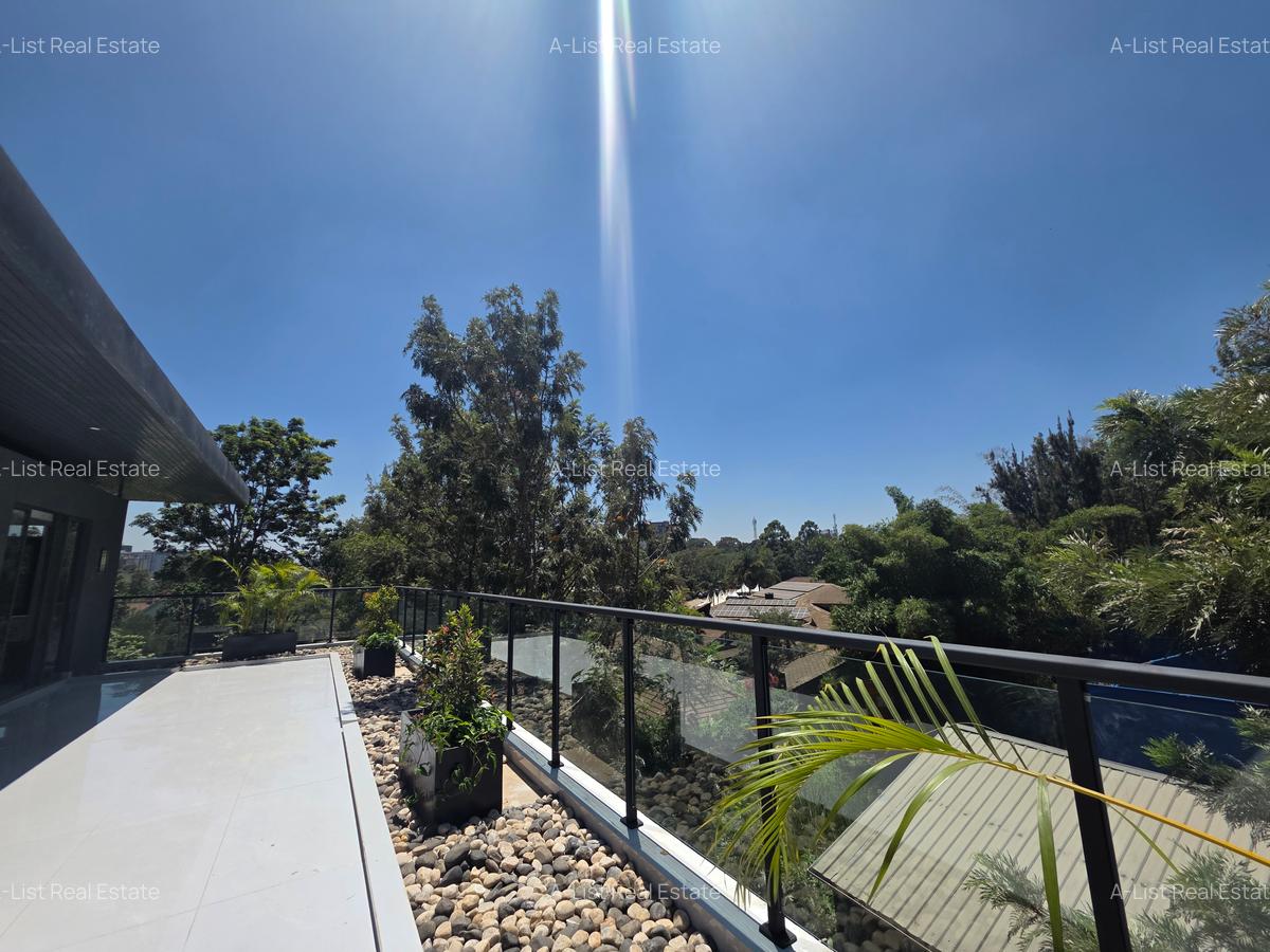 5 Bed Villa with En Suite at Jacaranda Avenue - 19