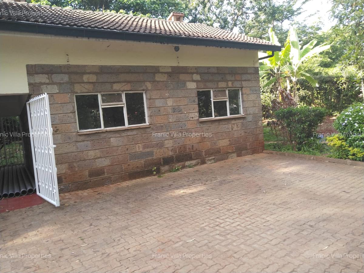 4 Bed House with En Suite at Redhill Road - 16