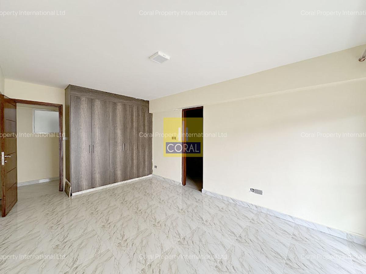 4 Bed Apartment in Parklands - 11