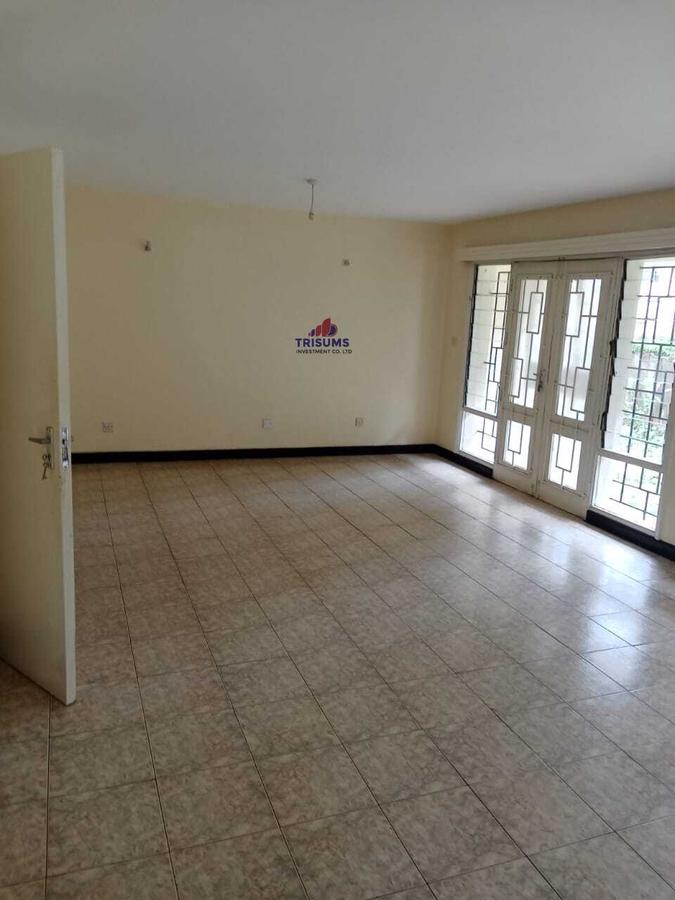 3 Bed House with En Suite in Westlands Area - 2