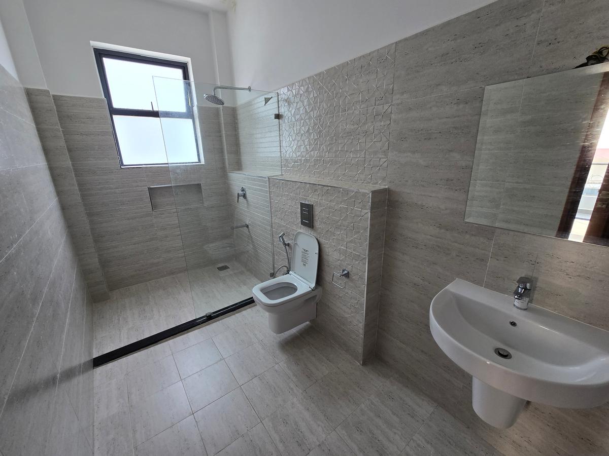 3 Bed Apartment with En Suite in Nyali Area - 15