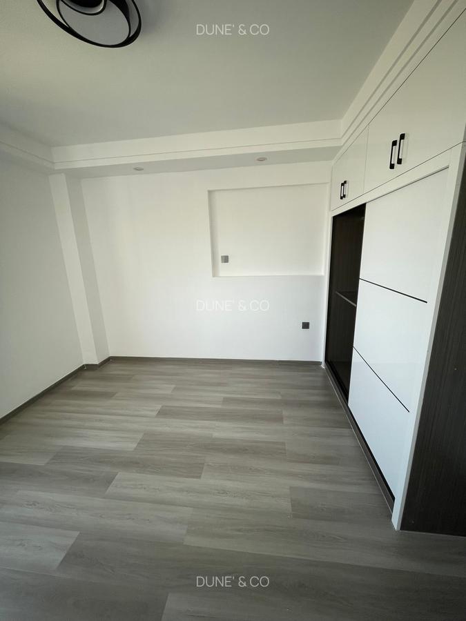 Serviced 2 Bed Apartment with En Suite in Westlands Area - 17