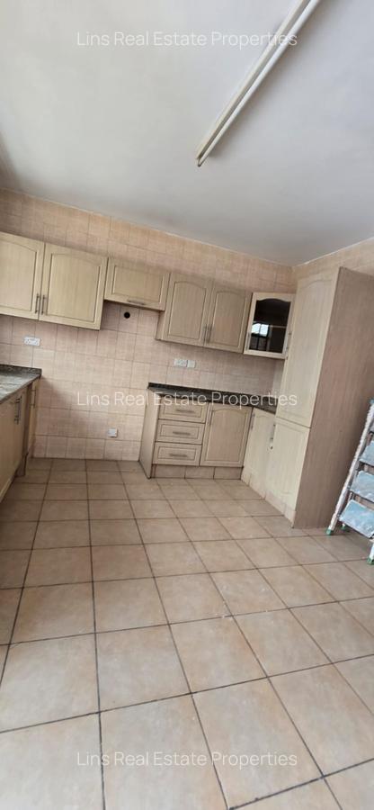 4 Bed Townhouse with En Suite in Lavington - 13