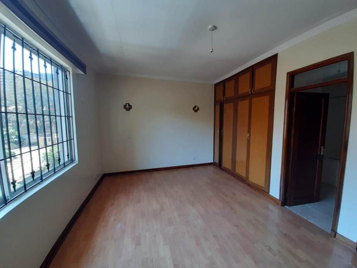 3 Bed Apartment with En Suite at Kileleshwa - 8