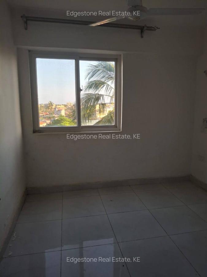 3 Bed Apartment with En Suite in Nyali Area - 2