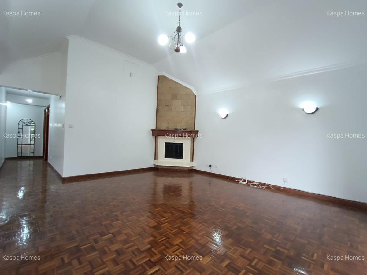 3 Bed Apartment with En Suite in Lavington - 7