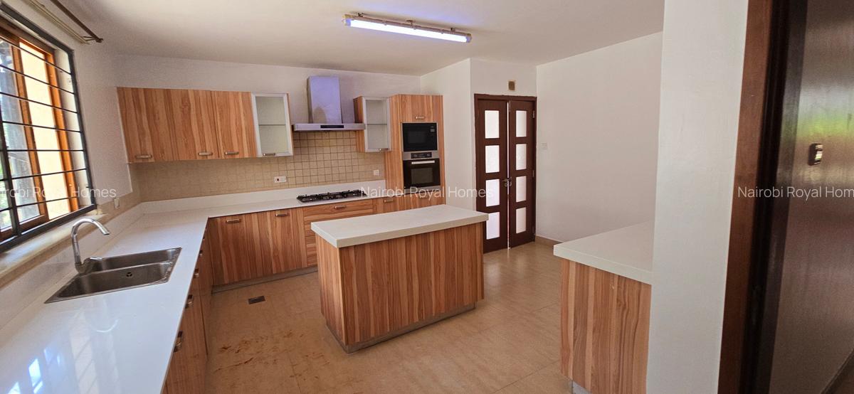 5 Bed Townhouse with En Suite at Kaputei Garden - 10